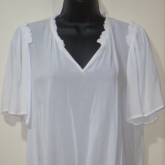 NWT Velvet by Graham & Spencer White Ruffle Accent Flutter Sleeve Top XS - Picture 2 of 6